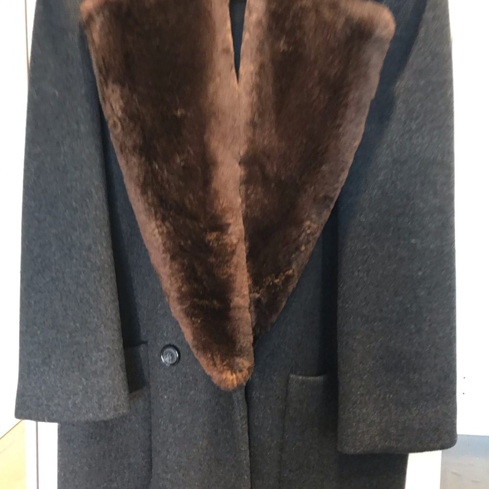 Perry Ellis Grey Wool Coat Sheared Beaver Fur Collar 12, length 50"